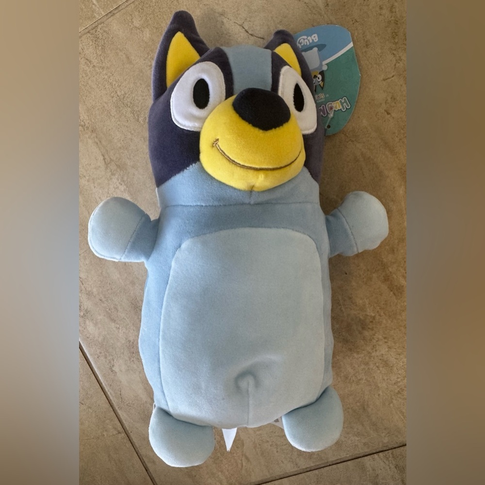 Bluey Plush, Where's Bluey Activity Book, Magnetic Play Set, Crayons, - Picture 13 of 14